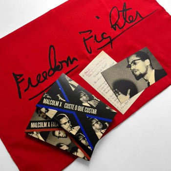 Malcolm X 100 Anos: Kit Exclusivo Com 2 Livros + Bandeira + Postais
